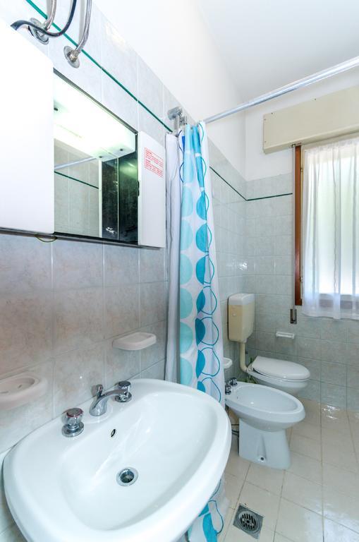 Condominio Brionetta Бибионе Экстерьер фото