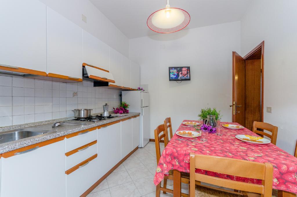 Condominio Brionetta Бибионе Экстерьер фото